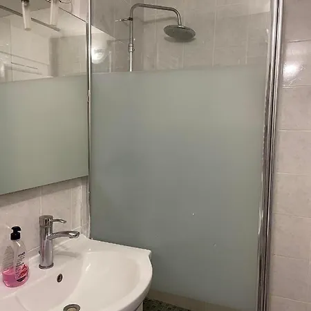 Apartment Flat For 7 *