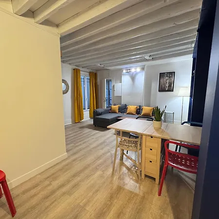 Apartment Flat For 7 Paris