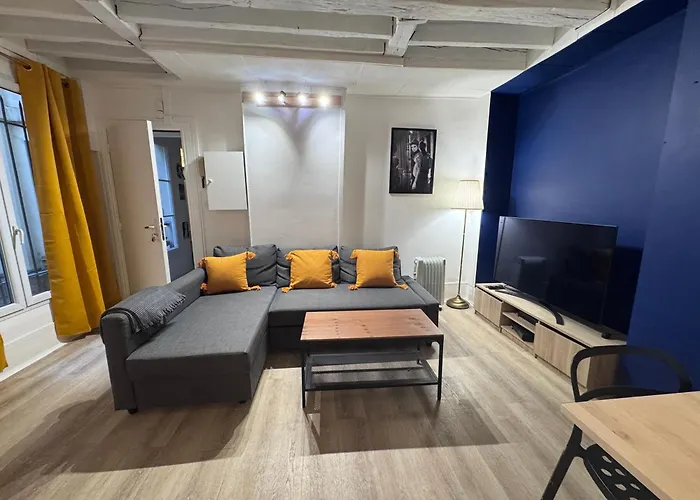 Flat For 7 Paris